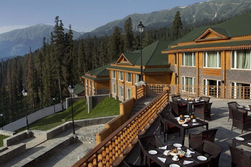Khyber Hotel Gulmarg Kadhmir