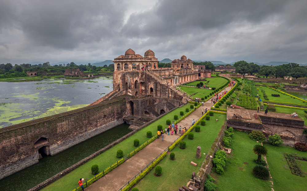Mandu Madhya Pradesh: Famous Attractions, Fort, and More