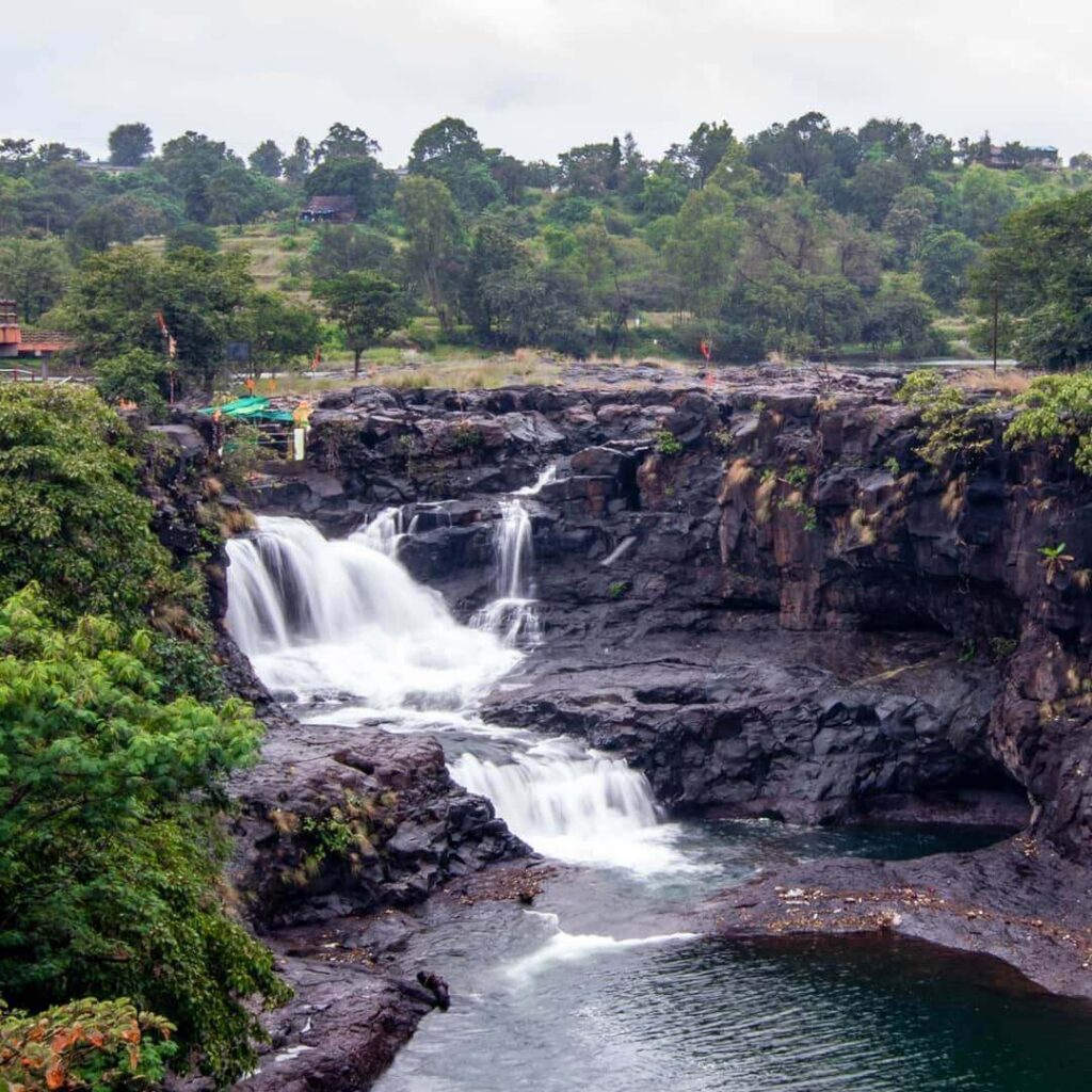 Randha Waterfalls Bhandardara, Maharashtra