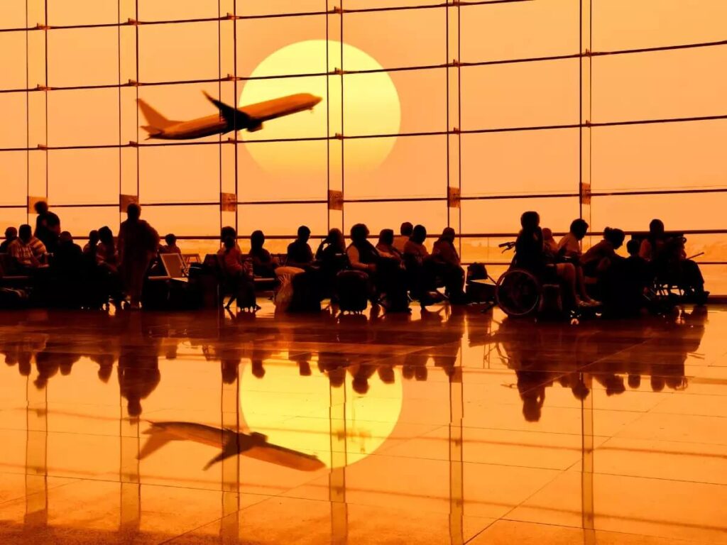 US Removes COVID Vaccine Requirement for International Travellers