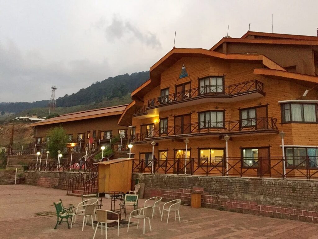 Clifftop Club - Auli Uttarakhand