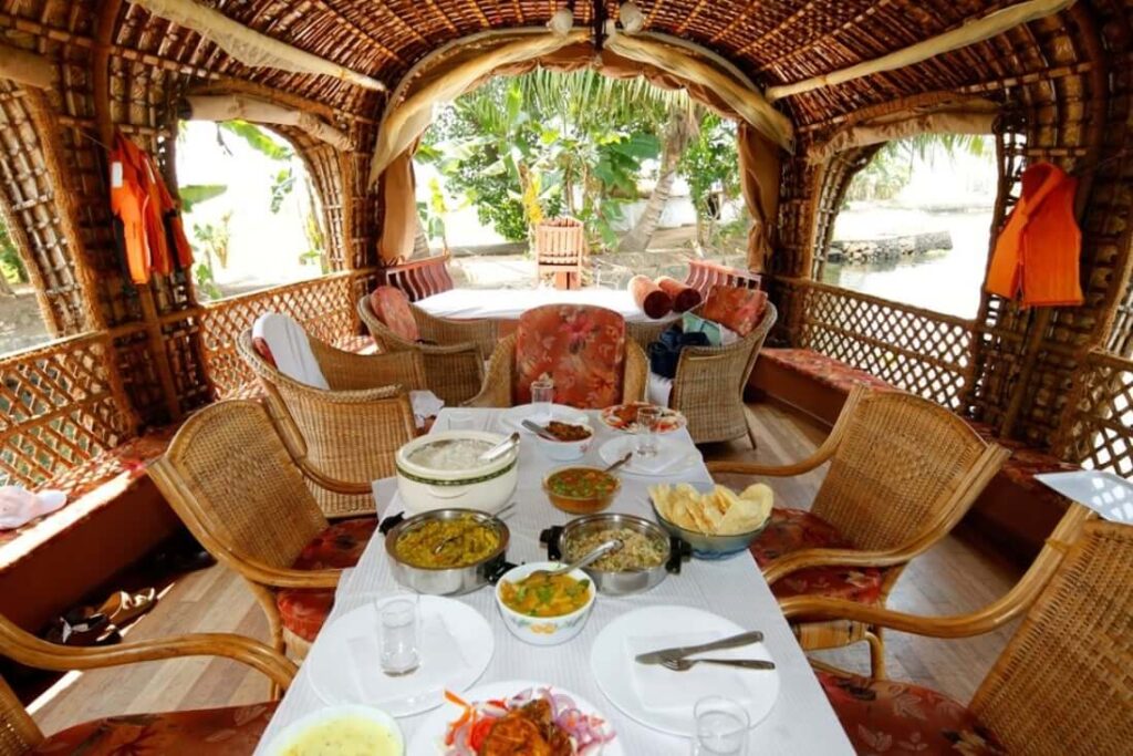 Foods in Kerala Houseboats
