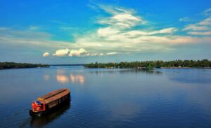 How To Book A Houseboat In Kerala – A Complete Guide