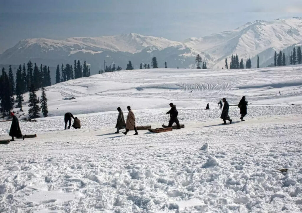 Enchanting Beauty of Gulmarg, Kashmir