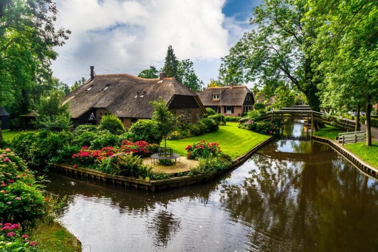 Giethoorn-Village Netherlands