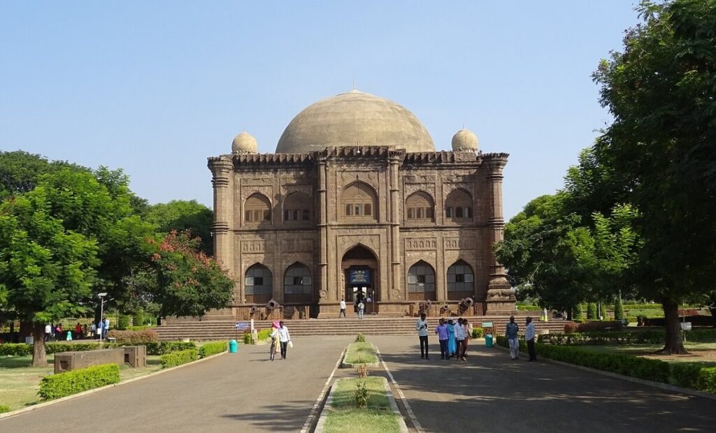 Gol Gumbaz in Karnataka