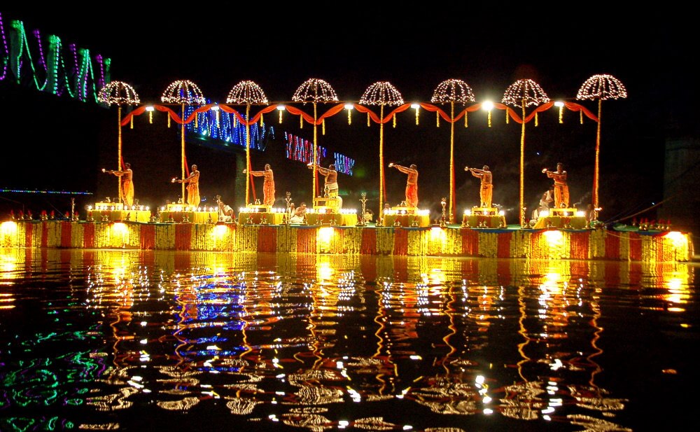 Rajahmundry Aarti Godavari ghat every evening Andhra Pradesh