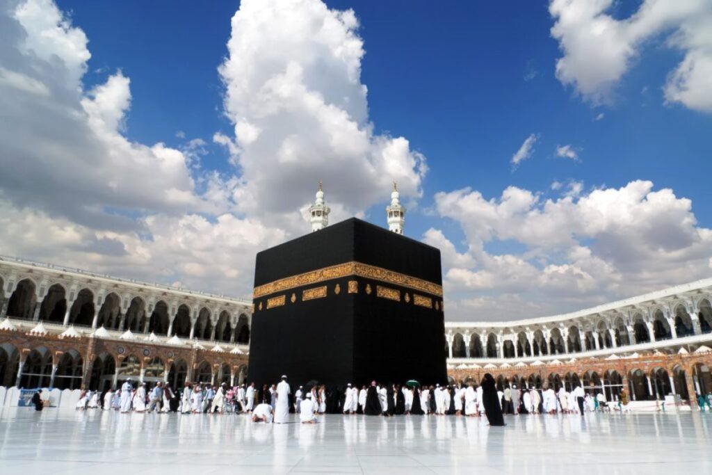 Saudi Arabia’s Ministry of Hajj Starts Issuing Electronic Visas for Umrah