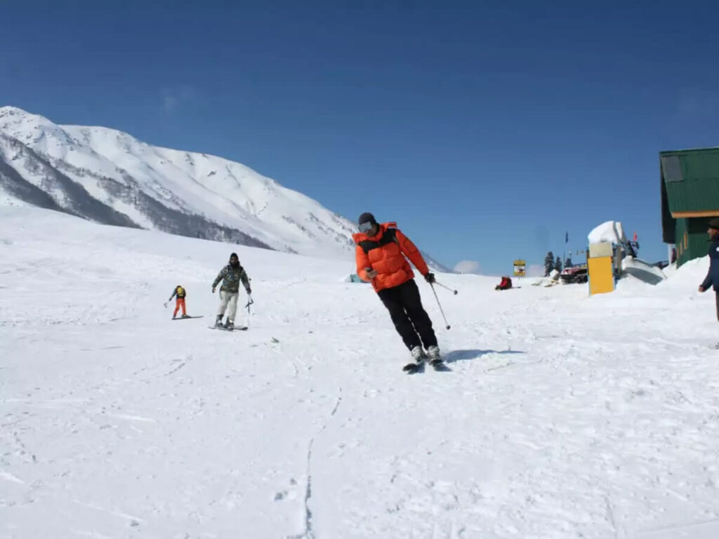 Winter Sports in Gulmarg Kashmir