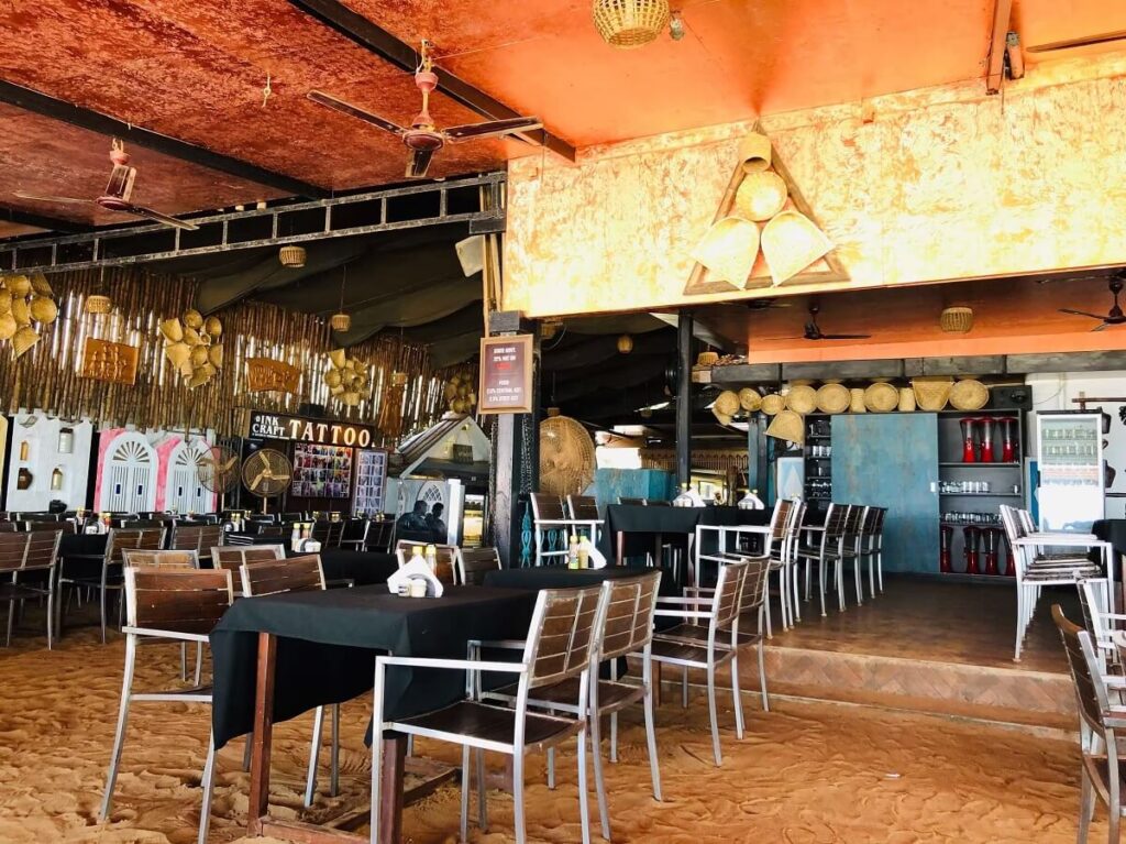 Brittos Bar in Bardez, Baga Goa