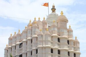 10 Famous Religious Places Near Mumbai