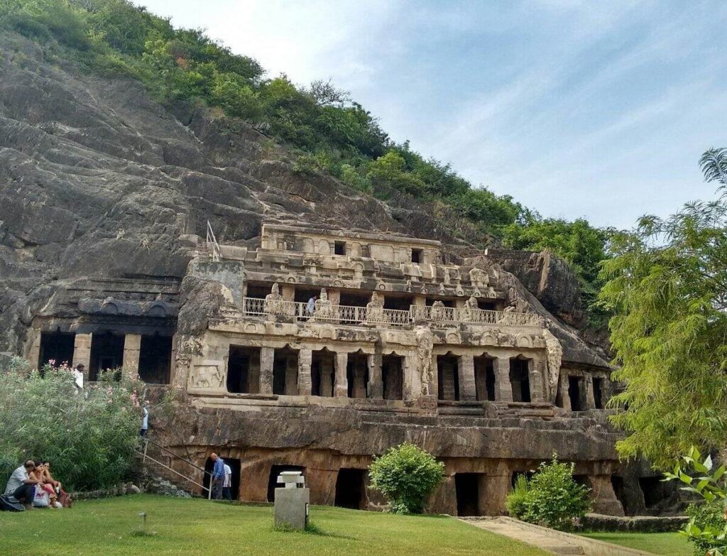 Undavalli Caves Vijayawada, Andhra Pradesh