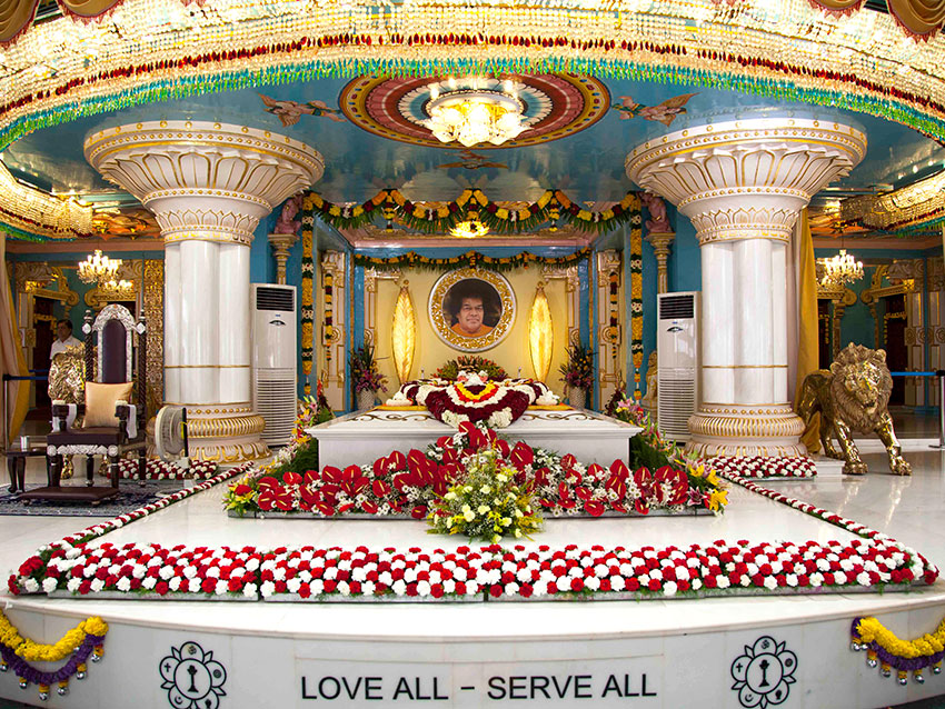Prasanthi Nilayam Ashram Puttaparthi Andhra Pradesh