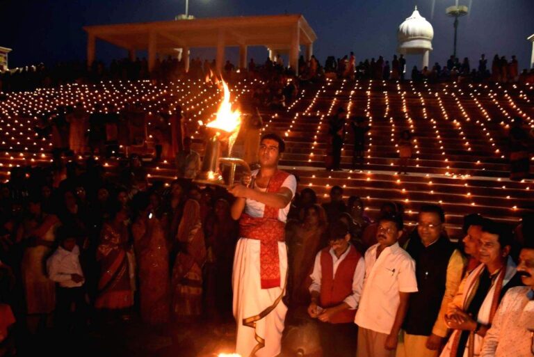 Dev Diwali decorated ghats and the floating diyas