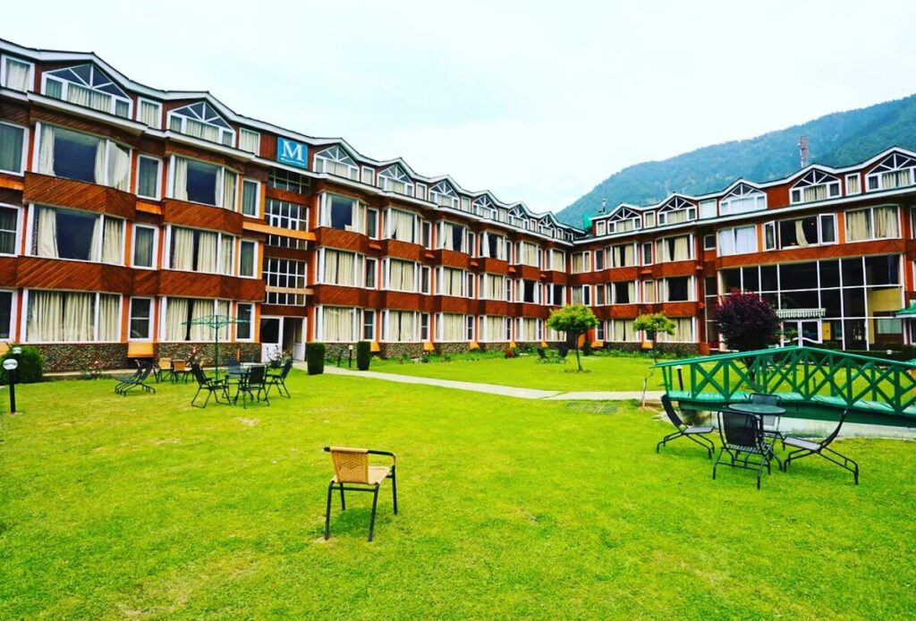 Hotel Mountview, Pahalgam Kashmir