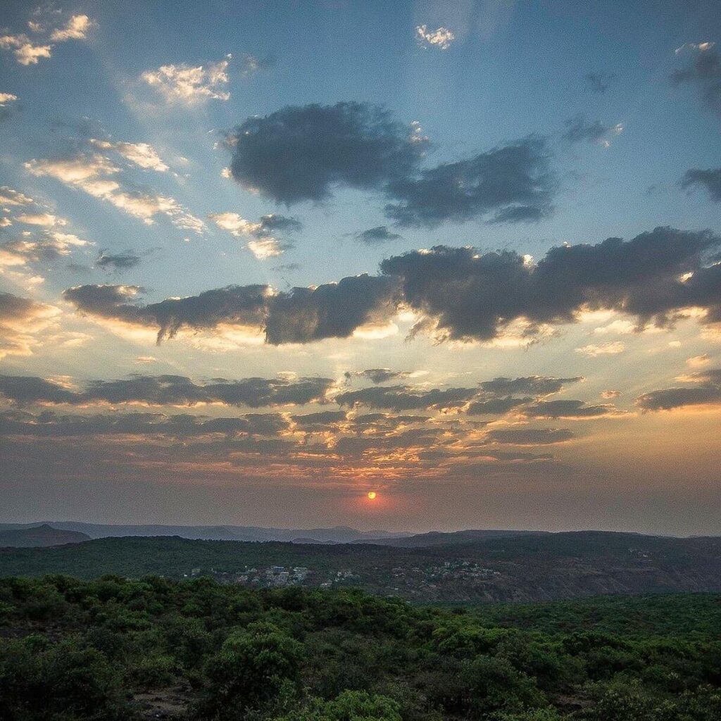 Sunrise at Wilson Point Maharashtra