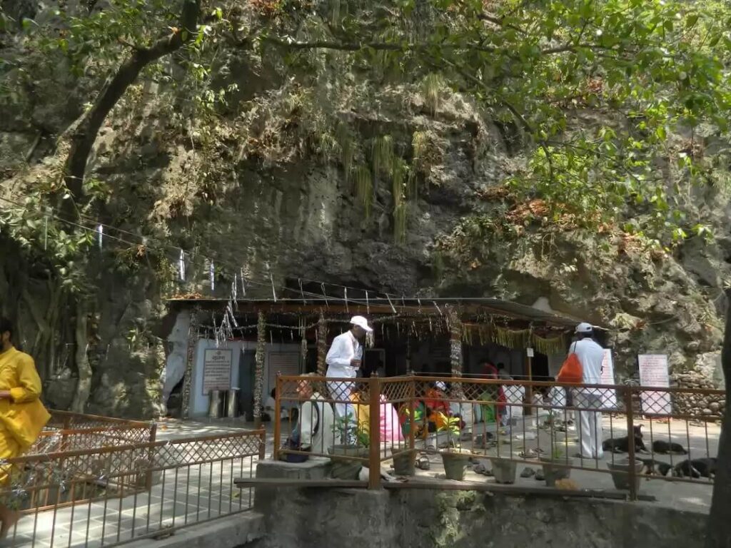 Vashishta Gufa (Vashishta Cave) Rishikesh