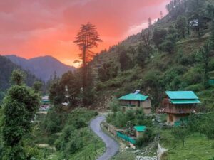 How to Reach Jibhi Best Routes