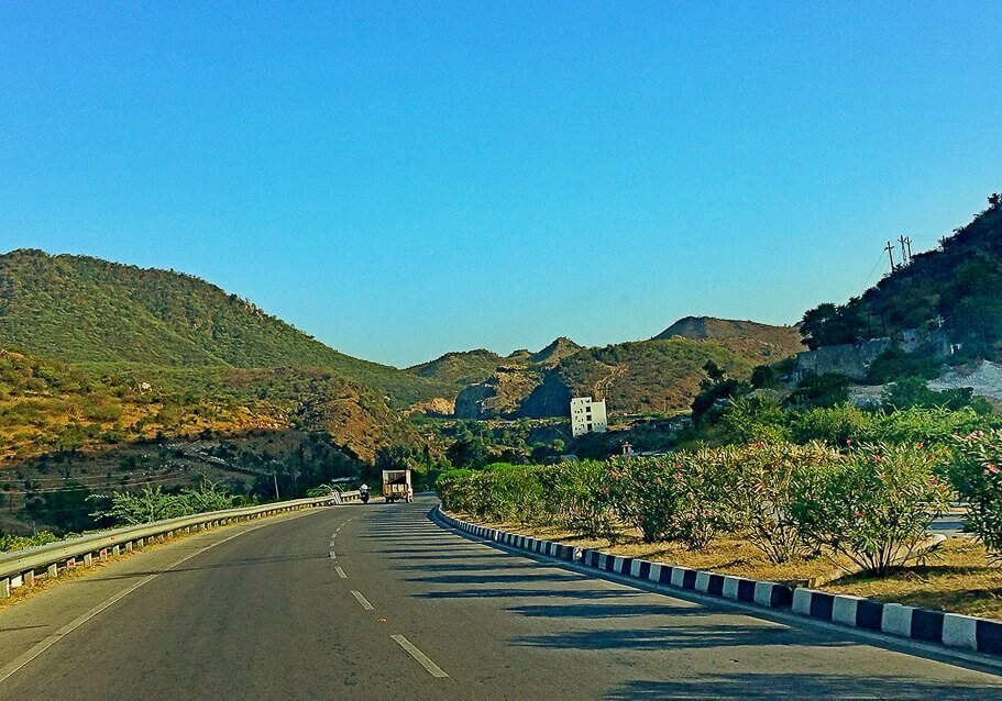 Delhi to Jaipur via Neemrana