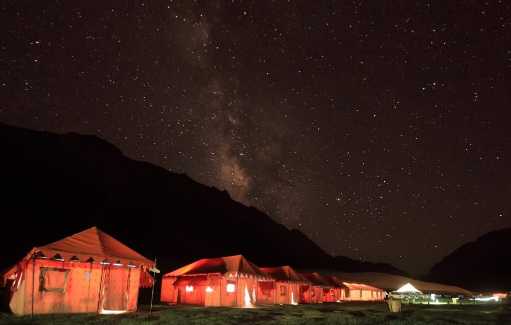 Camping in Sarchu