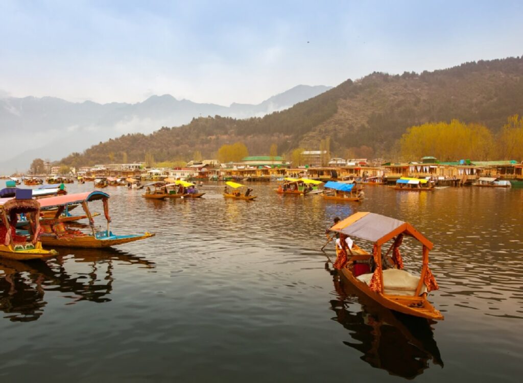 Srinagar Travel in July