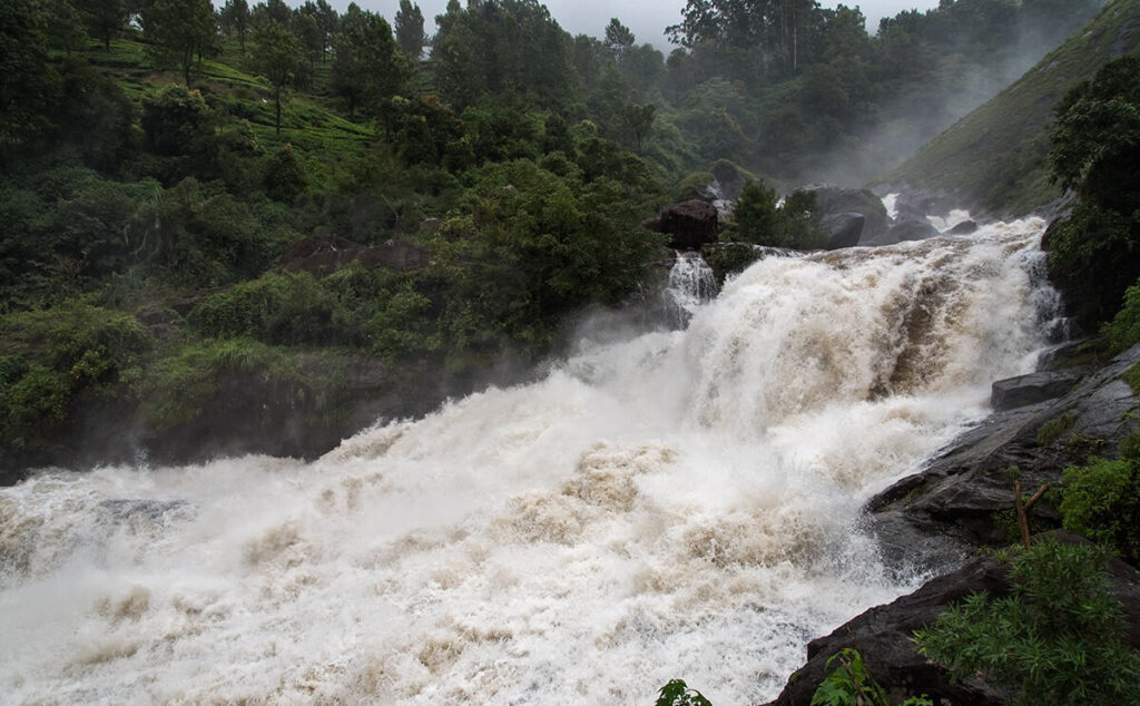attukal waterfalls munnar