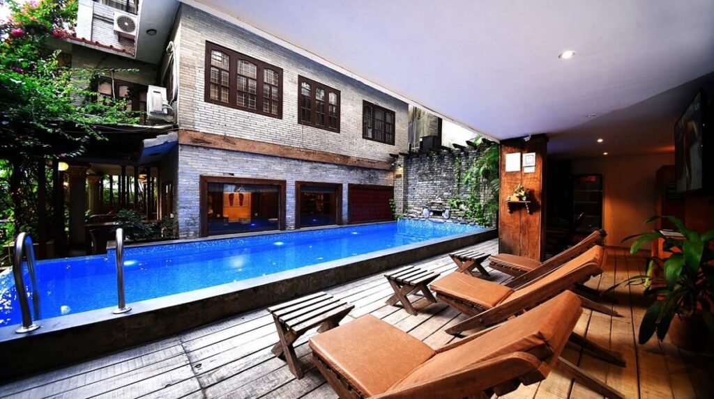 Hotel Middle Path & Spa Pokhara