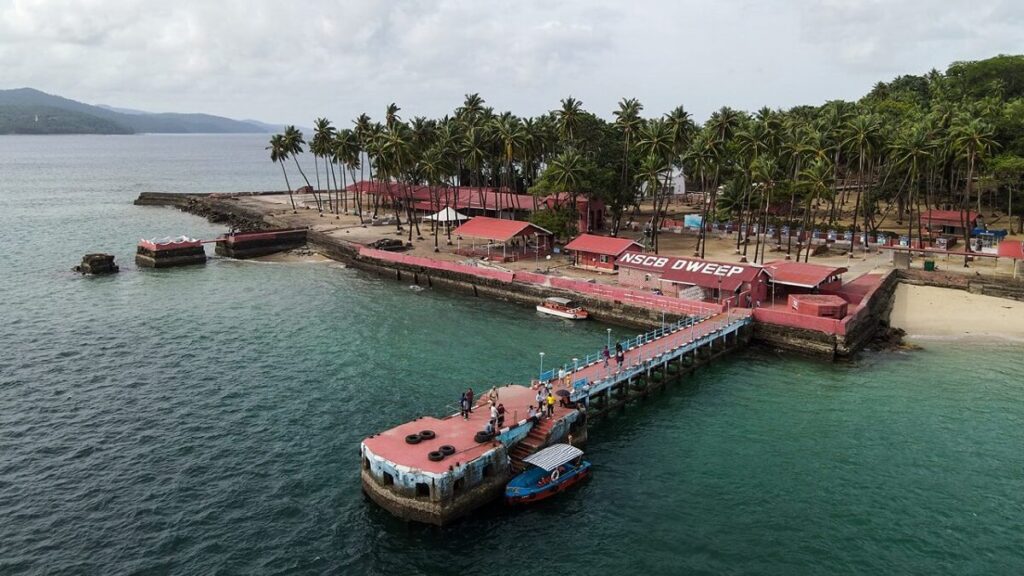 places to visit Ross Island