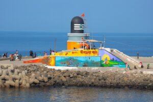 7 Famous Temples in Dwarka for a Holy Pilgrimage