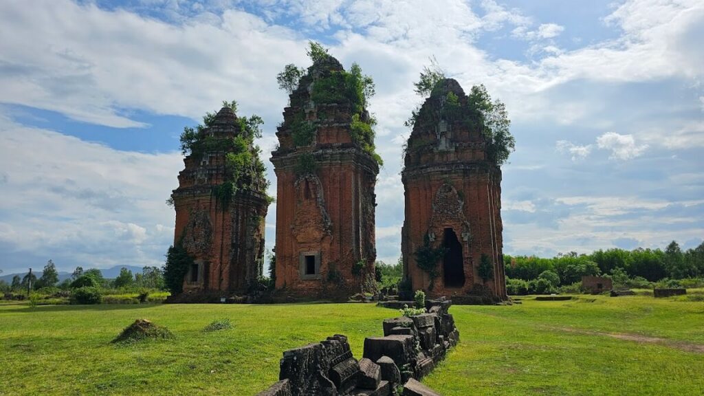 Tháp Dương Long – Bình Định Province