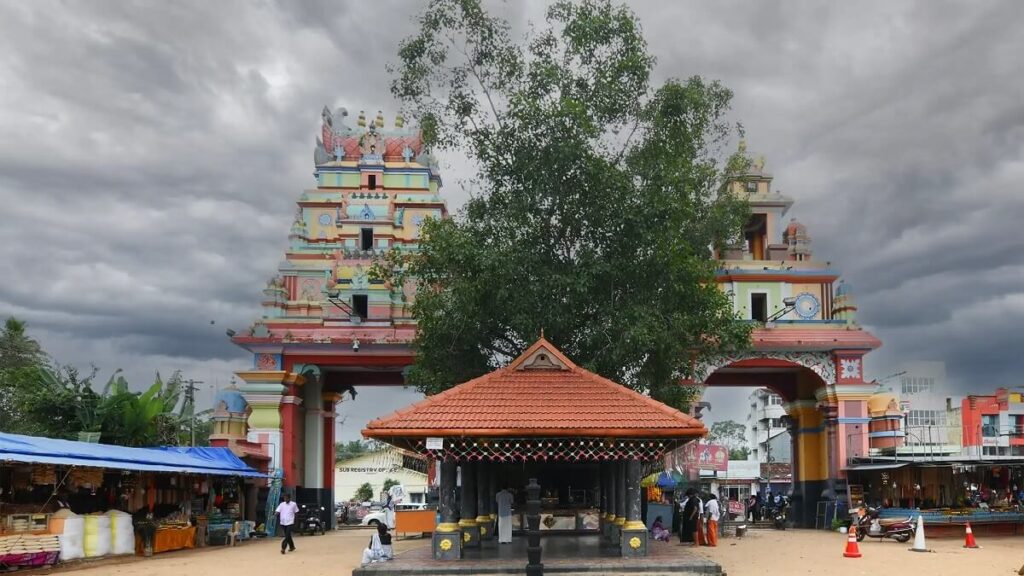 Ochira Parabrahma Temple Kollam