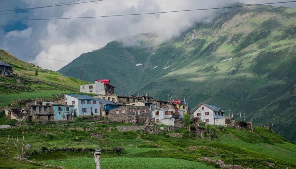 Dharwas Village, pangi valley