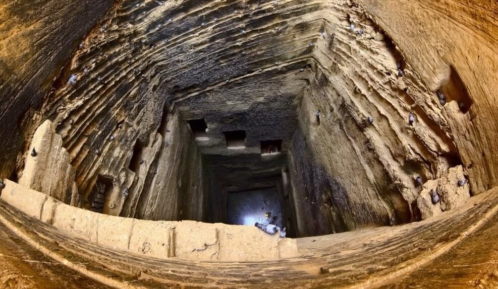Navghan Kuvo, Junagadh