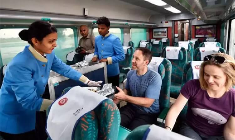 Taj Mahal Tour by Train