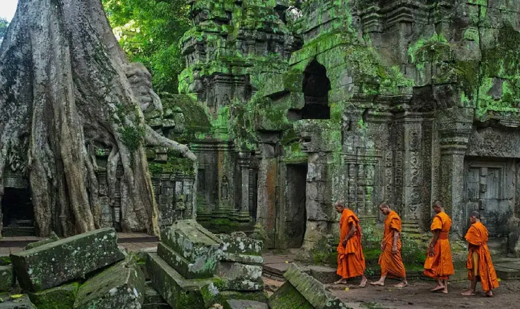 Cambodia Heritage & Beach Tour