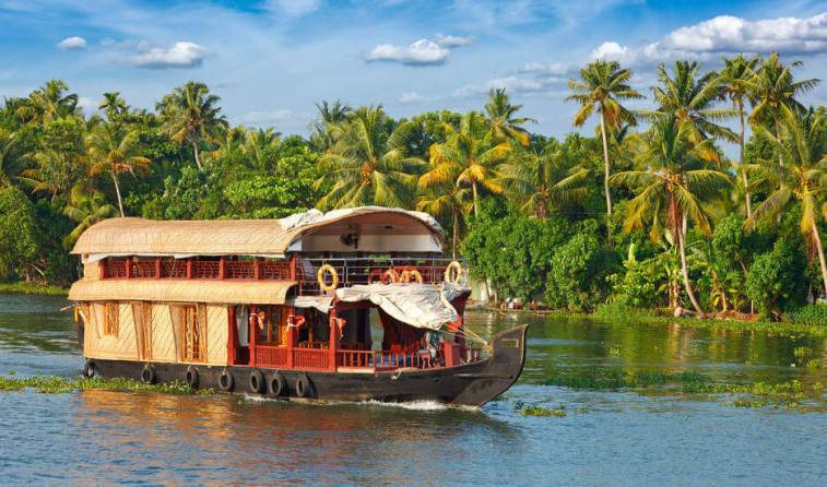 kerala houseboat backwaters tour