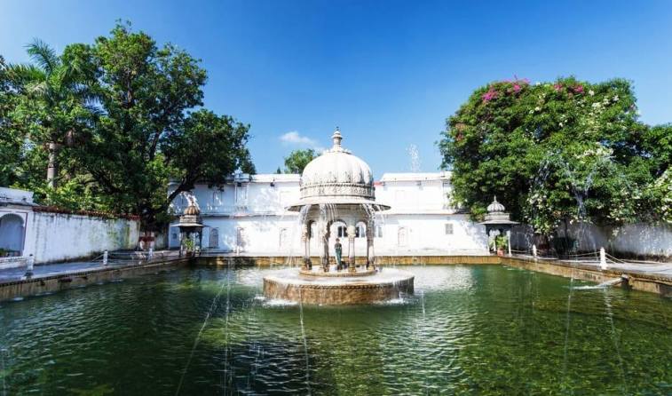 udaipur saheliyon ki bari