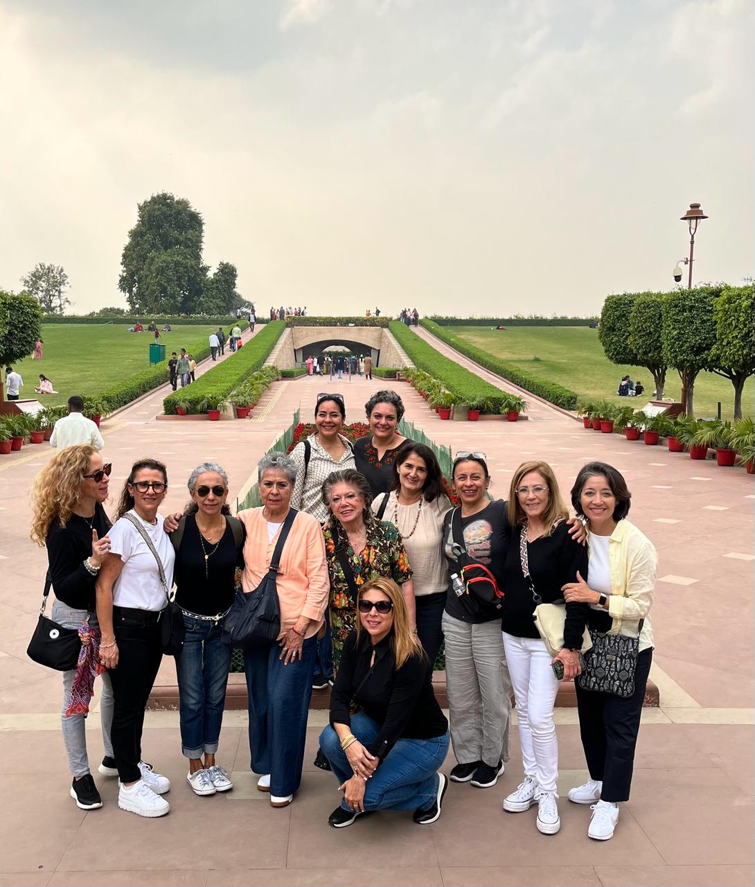 Guests discovering India with an experienced local guide