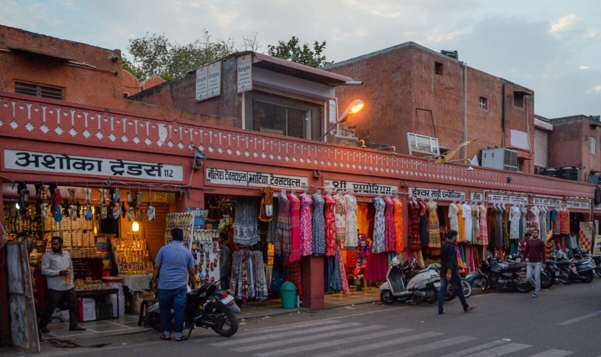 Best markets in Jaipur – colorful bazaars and shopping streets