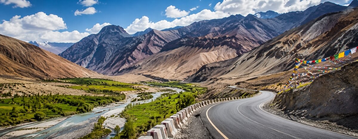 Srinagar to Leh road trip through Sonamarg Zoji La Drass and Kargil