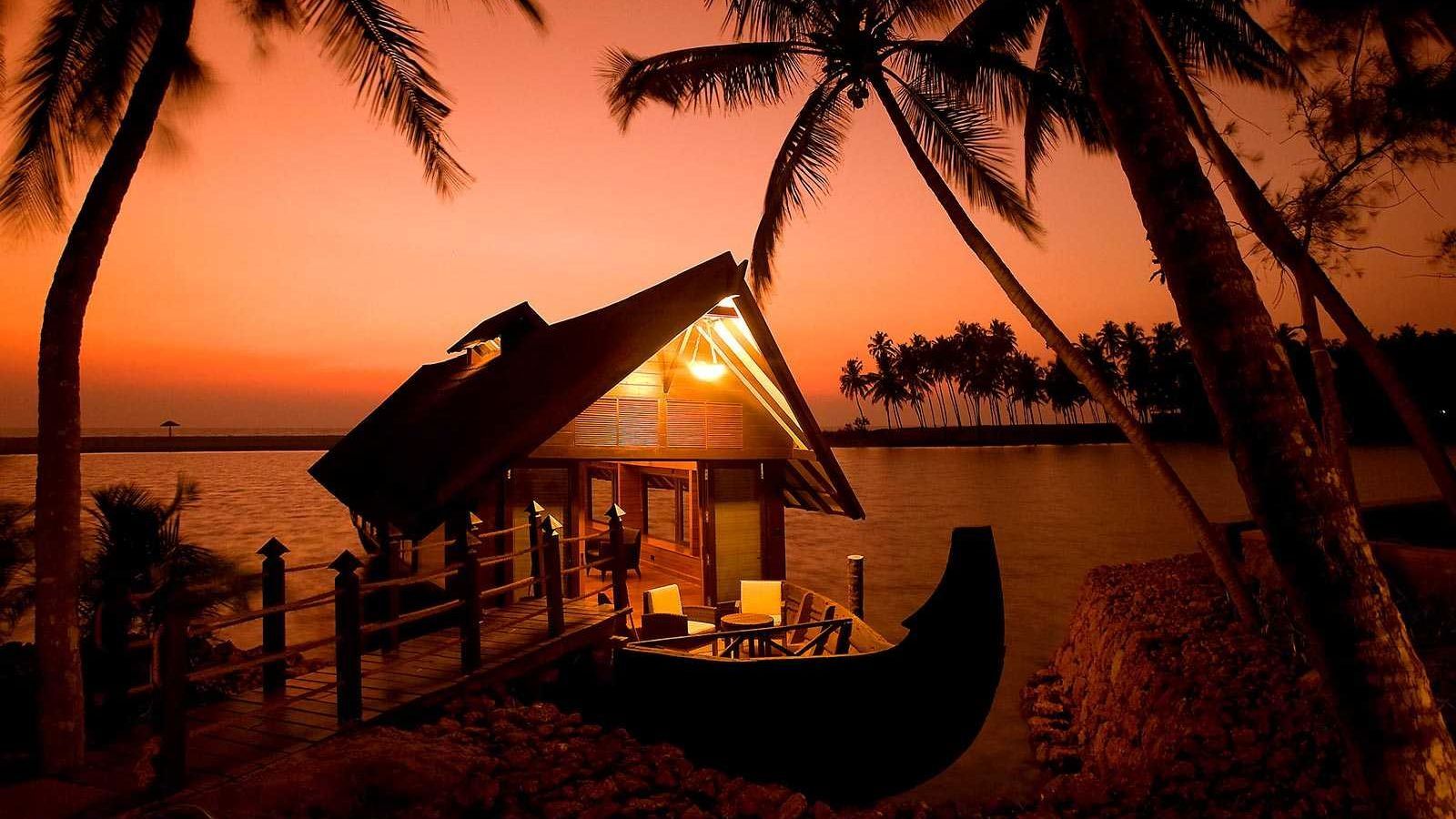 9 Days Kerala Luxury Honeymoon with Backwaters & Beach