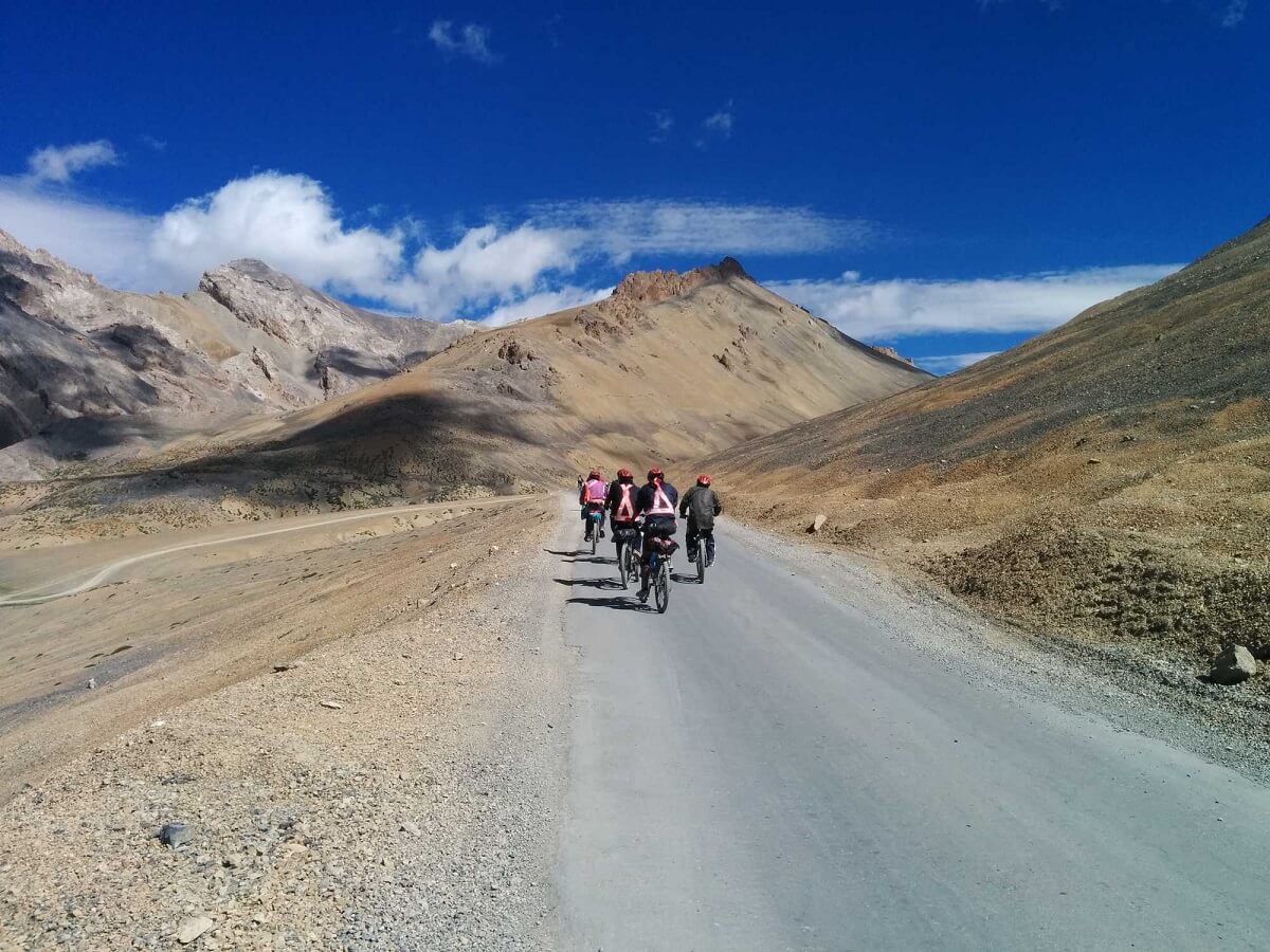 High Himalayan plateau cycling Manali Leh route