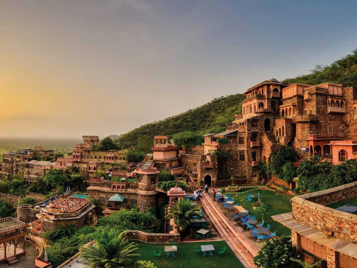2 Nights 3 Days Neemrana Tour Package photo 3