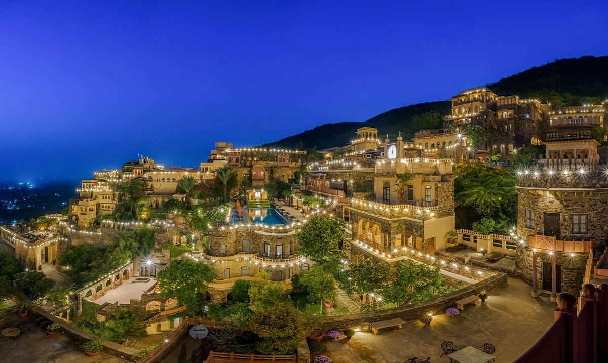 2 Nights 3 Days Neemrana Tour Package photo 5