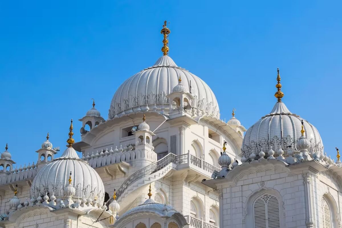 Takht Sri Patna Sahib and historic Sikh gurdwaras around Patna on a four-day pilgrimage