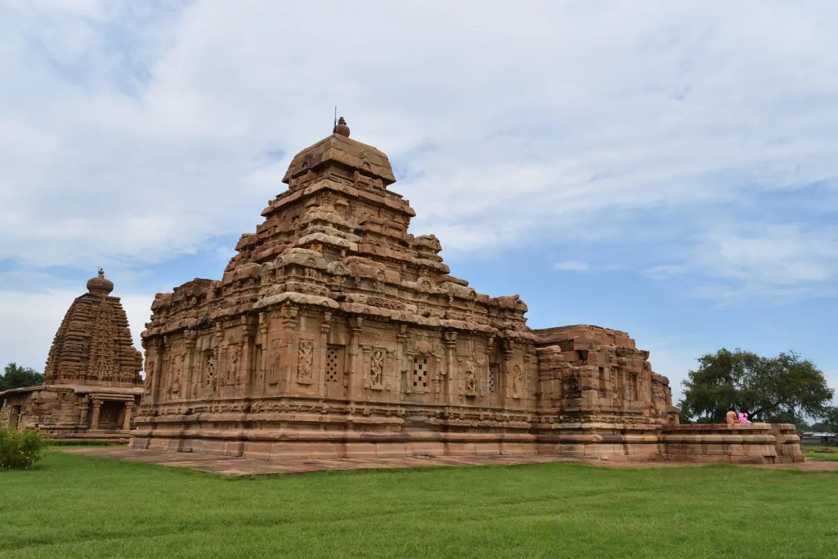 Aihole and Pattadakal temple tour on the way to Badami
