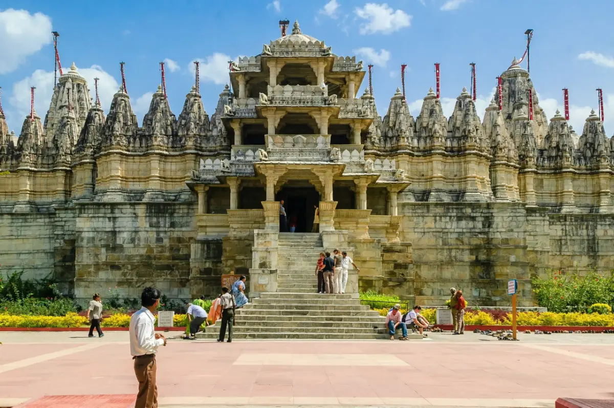 6 Days Udaipur Ranakpur Mount Abu Tour photo 5