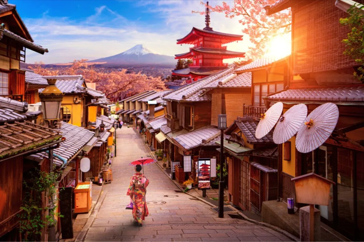 Osaka city sightseeing and Dotonbori experience