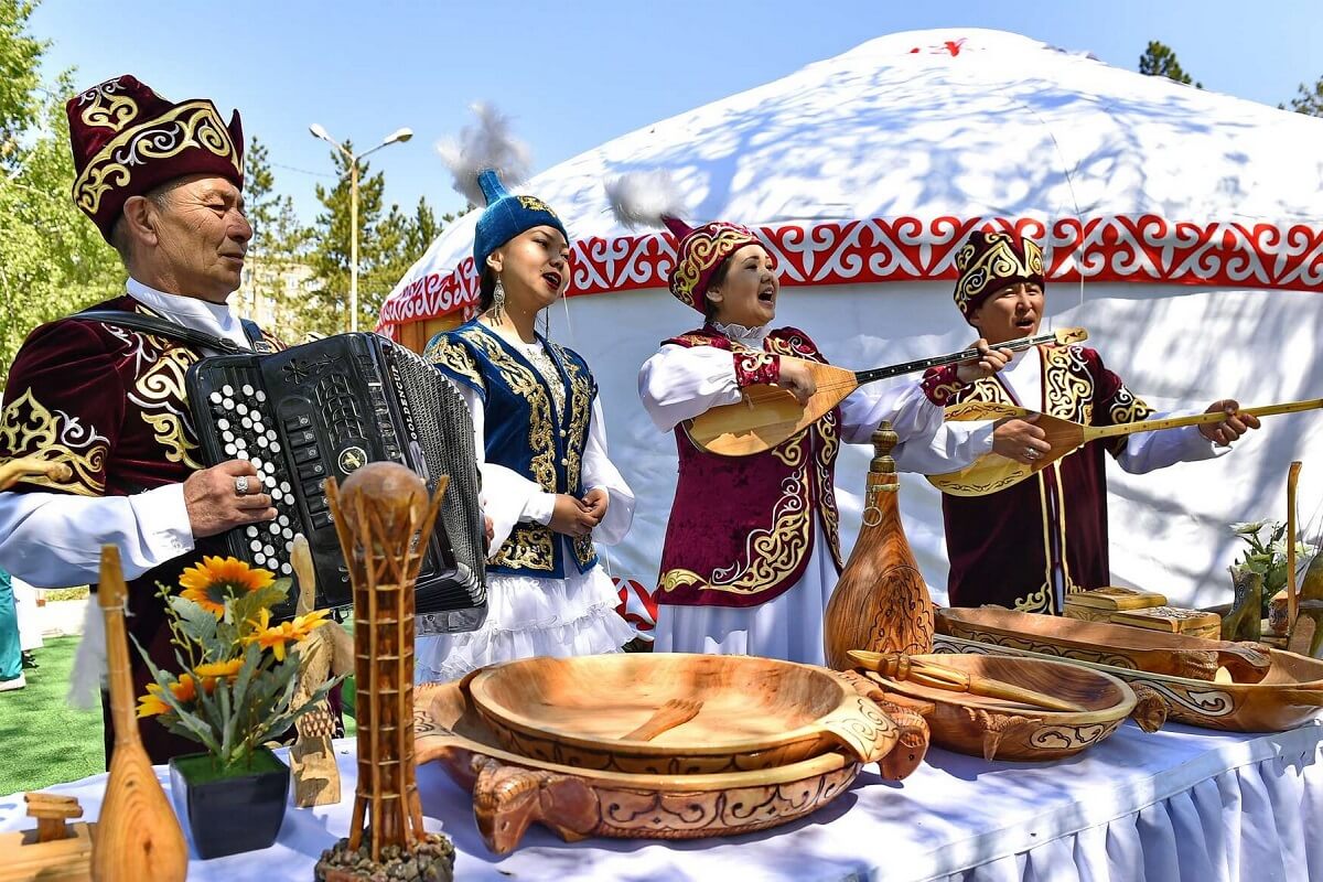 Kazakhstan cultural tours with Silk Road heritage and historic landmarks